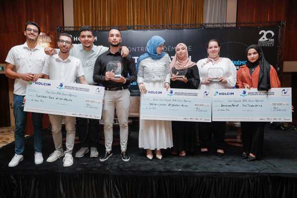 les lauréats de la 1ère édition du Grand Prix de l’Innovation Étudiant Holcim Algérie