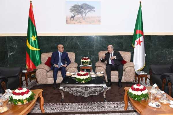 Les présidents Tebboune et El Ghazouani à Tindouf